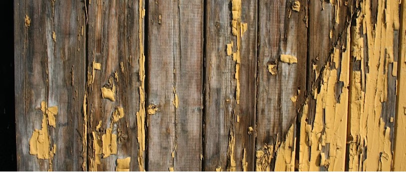 Enlever peinture écaillée sur bois
